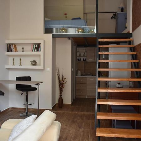 Your Vacation Home In The Center Of 칼라마타 외부 사진