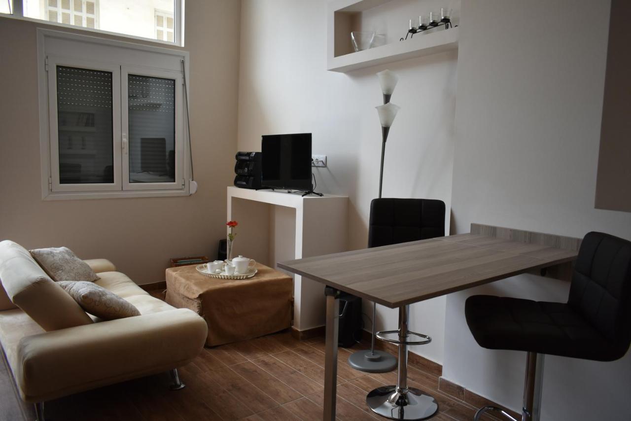 Your Vacation Home In The Center Of 칼라마타 외부 사진